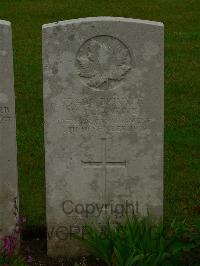 Etaples Military Cemetery - Rankine, W J